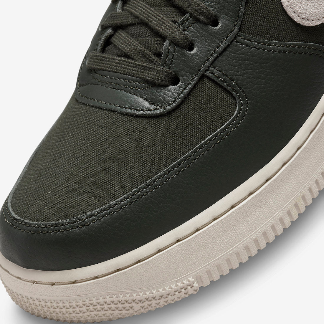 DV7186-301 $119.99