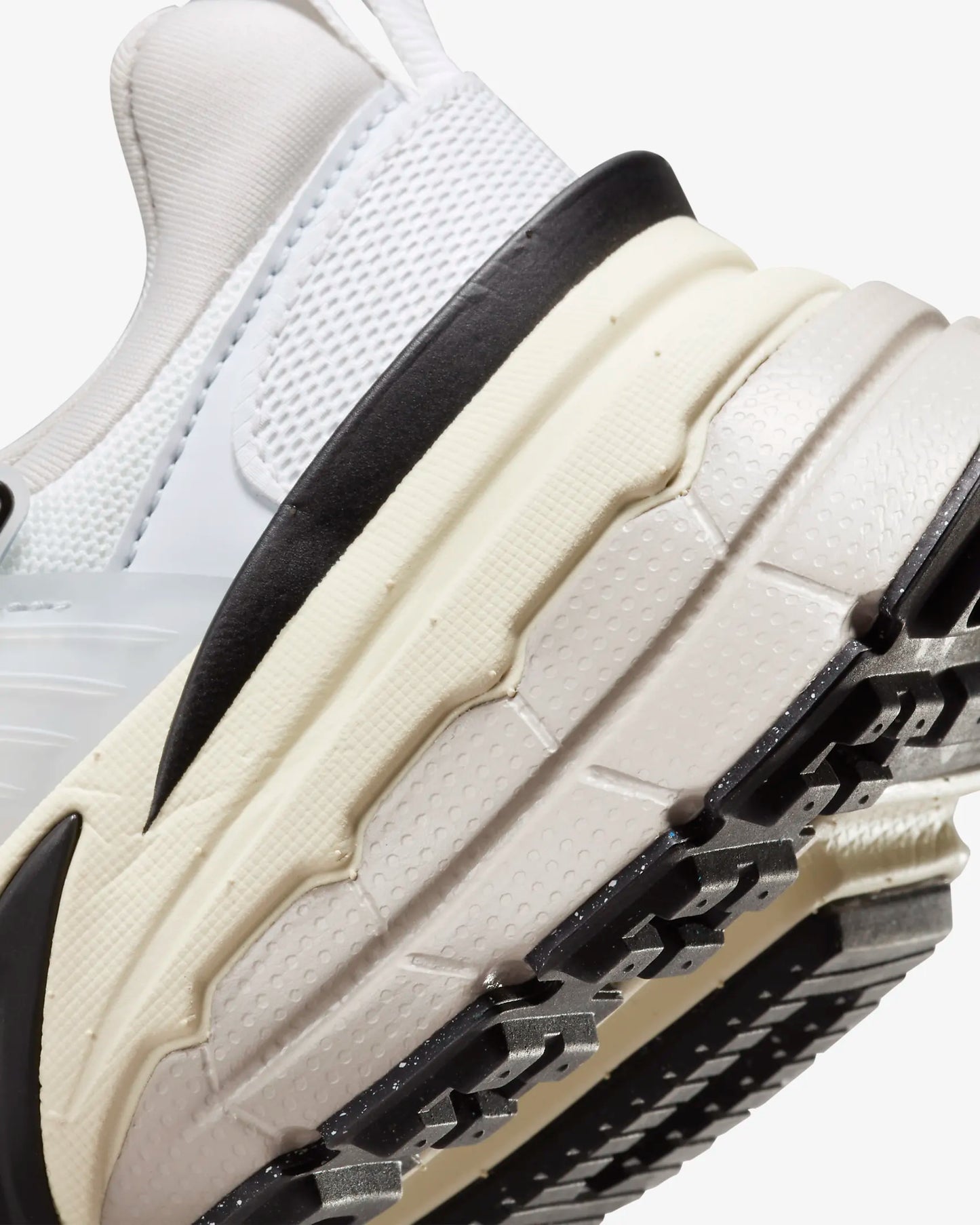 NIKE V2K RUN FD0736-100 $129.99